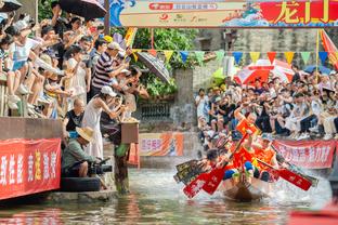 正常发挥！里夫斯10中6拿下15分3板7助